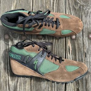 Specialized brown suede and green mountain biking shoes- 41